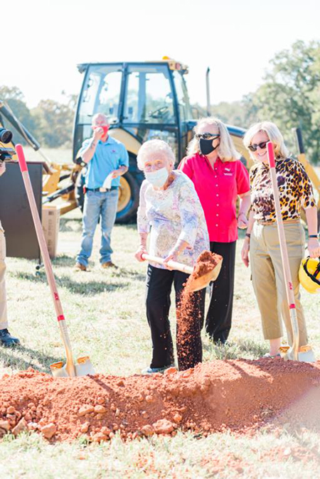 Longtime resident Sue Burel (center), Mayor Linda Blechinger (right), Council Member Peggy Langley, Public Works Dept. David Johnson